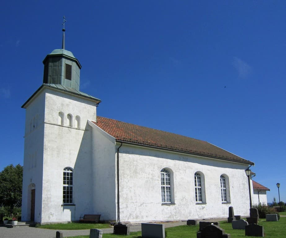 Botne kirke - en vakker middelalderkirke